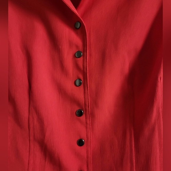 Christopher And Banks Womens Red V Neck Sleeveless Button-Up Top- Size M - Picture 5 of 5